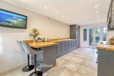 93 Cornelius Vale, Chelmsford, CM2 6GY