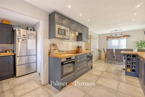 93 Cornelius Vale, Chelmsford, CM2 6GY