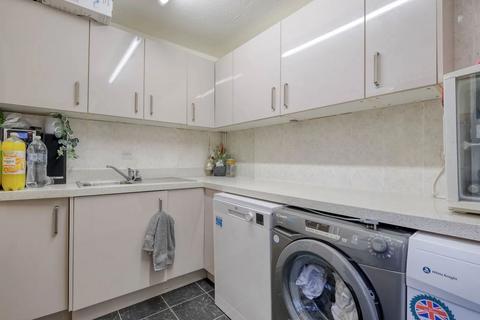 35 Brookfield Close, Hunt End, Redditch, B97 5LL