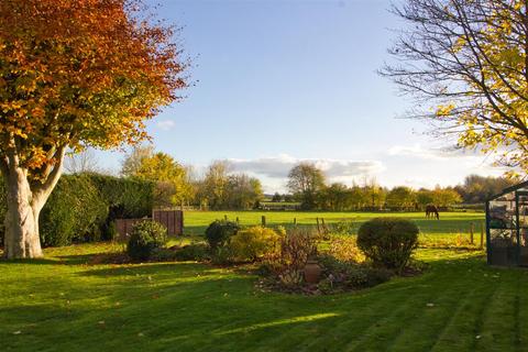 3 bedroom detached bungalow for sale, 3 Glebelands, Great Somerford