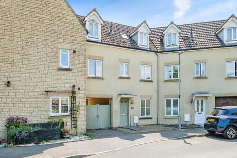 4 bedroom townhouse to rent, Cavell Court , Trowbridge , Wiltshire