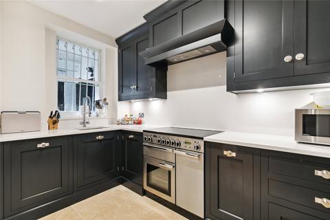 3 bedroom apartment for sale, Marloes Road, London, W8