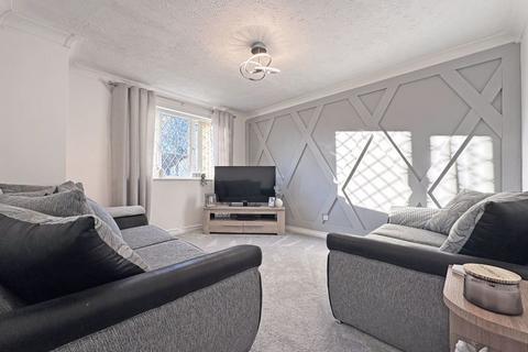 2 bedroom apartment for sale, Wordsworth Close, TIPTON, DY4 0TQ