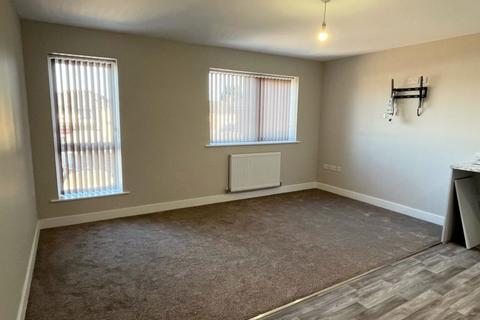 2 bedroom maisonette for sale, Whitehorse Road, Brownhills. WS8 7PD