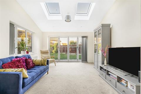 11 Harebell Close, Cambridge, CB1 9YL
