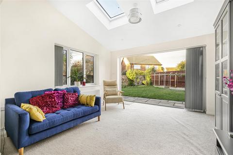 11 Harebell Close, Cambridge, CB1 9YL