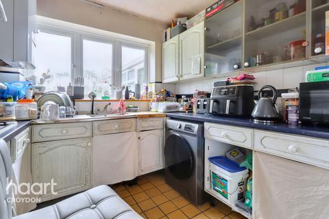 5 bedroom semi-detached house for sale, Chaucer Green, Croydon