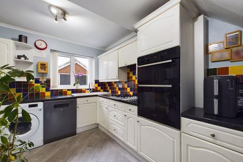 3 bedroom semi-detached house for sale, Summergangs Drive, Thorngumbald