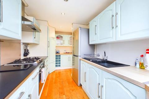 3 bedroom end of terrace house for sale, ELDON ROAD, CATERHAM ON THE HILL