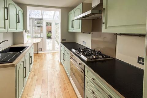 3 bedroom end of terrace house for sale, ELDON ROAD, CATERHAM ON THE HILL