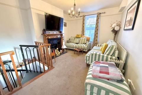 2 bedroom cottage for sale, High Street, Dunstable