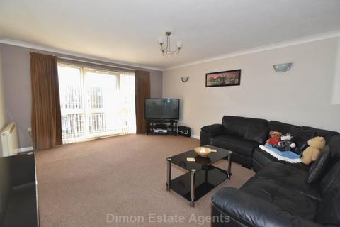 2 bedroom flat for sale, Leventhorpe Court, Elmhurst Road, Gosport