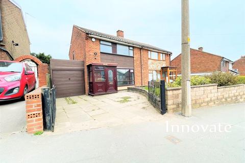 3 bedroom semi-detached house to rent, Newbury Lane, Oldbury B69