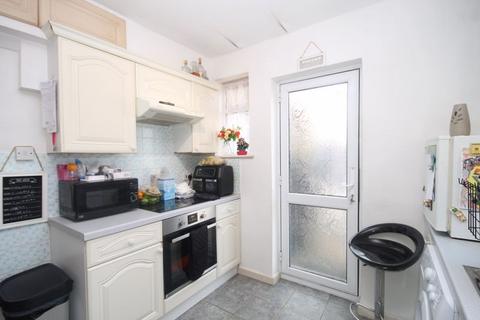 5a Lincoln Close, Greenford, UB6 8NR