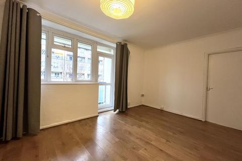 4 bedroom maisonette to rent, Paragon Road, E9