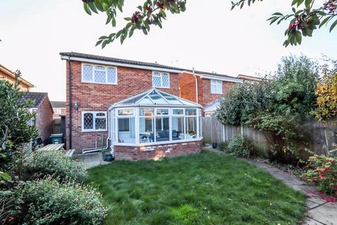 15 Bradford Close, Clevedon, BS21 5ES