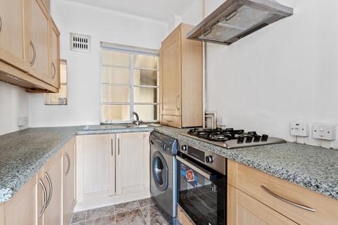 2 bedroom flat to rent, Forest Hill Road