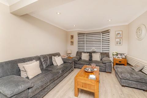 4 bedroom end of terrace house for sale, Brookside Gardens, Enfield