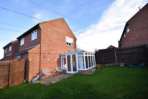 2 bedroom terraced house to rent, Aylesbury HP19