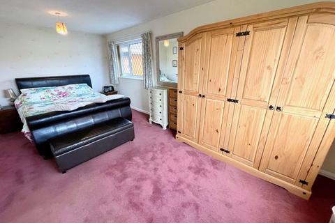 35 Alyn Drive, Rossett, Wrexham, LL12 0HQ