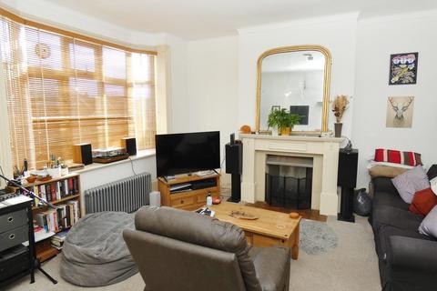 1 bedroom apartment to rent, Bedford Grove