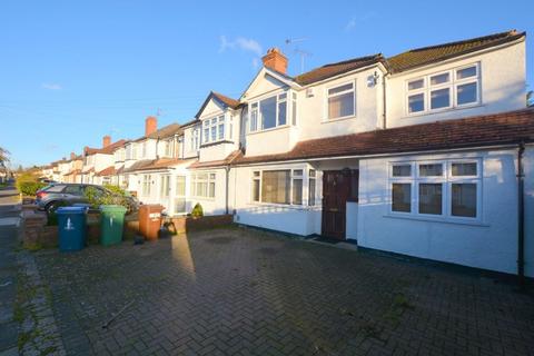 4 bedroom semi-detached house for sale, Lyndon Avenue, Hatch End