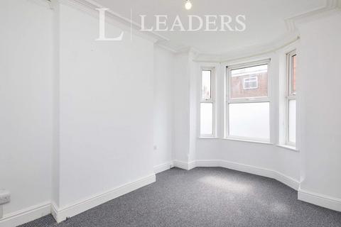 3 bedroom terraced house to rent, Berridge Road, NG7