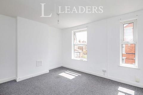 3 bedroom terraced house to rent, Berridge Road, NG7