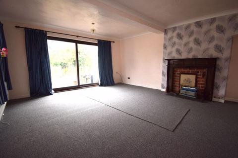 3 bedroom semi-detached house to rent, Heathmoor Avenue, Warrington