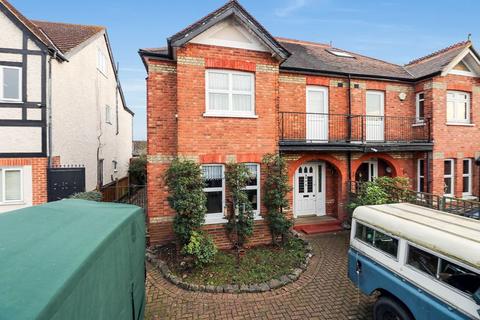 4 bedroom semi-detached house for sale, Fordbridge Road, Ashford