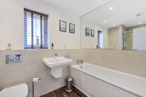 14 Platers Road, Haddenham, Aylesbury, HP17 8SU