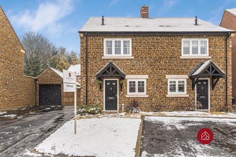 2 bedroom semi-detached house for sale, Russett Street, Banbury OX15