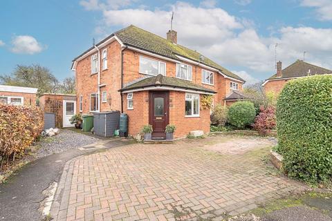 3 bedroom semi-detached house for sale, Meadow Close, Tring