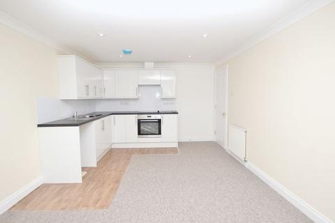 2 bedroom apartment to rent, Doveshill Crescent, Bournemouth BH10