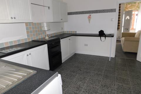 2 bedroom terraced house to rent, Cyril Street, Warrington, WA2