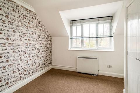 2 bedroom apartment to rent, Langston Court,High Wycombe, HP12 4BP