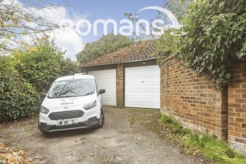 2 bedroom terraced house to rent, Chilcombe Way, Lower Earley