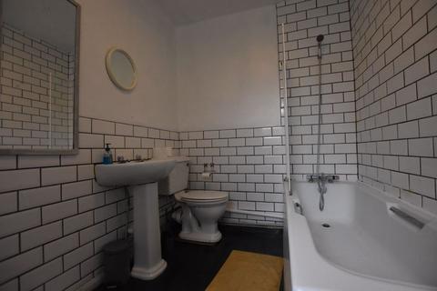 5 bedroom terraced house to rent, Derby Grove, Nottingham