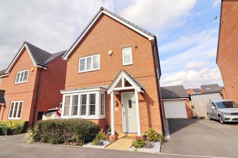 3 bedroom detached house for sale, Horseley Avenue, Manchester M28