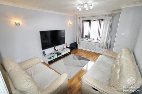 2 bedroom townhouse for sale, Green Bridge Close, Rochdale, OL11