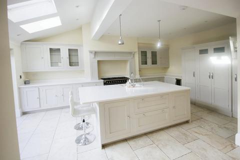 6 bedroom semi-detached house to rent, Kilmorey Park, Chester, Cheshire, CH2