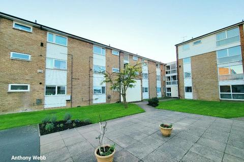 1 bedroom flat to rent, Mintern Close, Hedge Lane, London N13