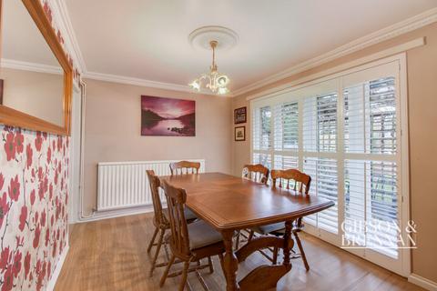 4 bedroom terraced house for sale, The Knares, Basildon, SS16