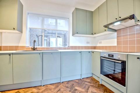 2 bedroom flat for sale, Lissenden Gardens, Parliament Hill, London NW5