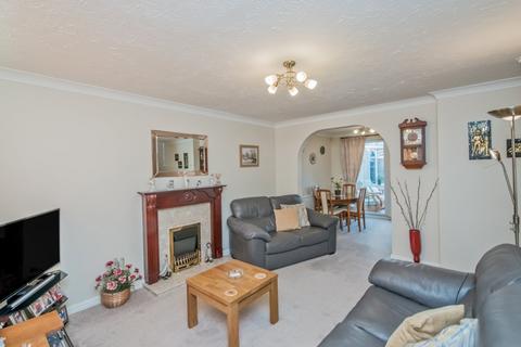 3 bedroom detached house for sale, Fieldhead Way, Heckmondwike, West Yorkshire, WF16