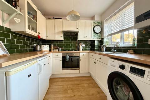 4 Temple Close, Luton, LU2 7XZ