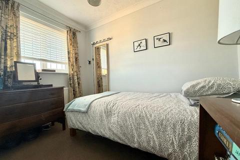 4 Temple Close, Luton, LU2 7XZ