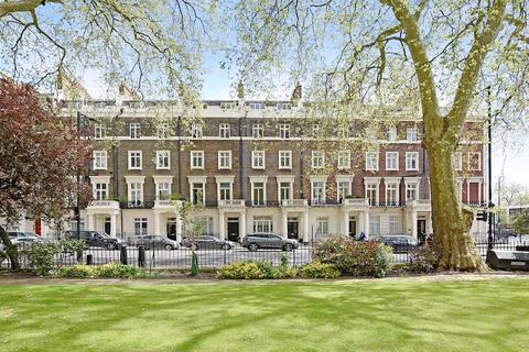 2 bedroom flat for sale, Sussex Gardens, Lancaster Gate, London, W2 2RL