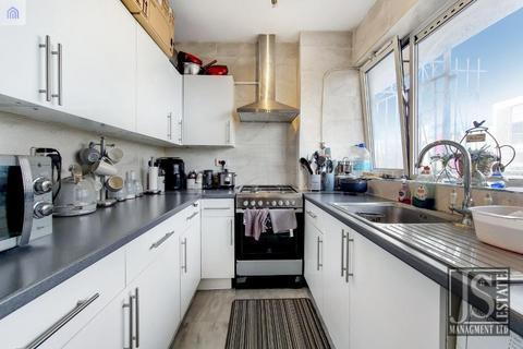 3 bedroom flat to rent, Christian street, London, E1 1QD