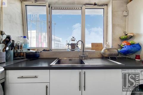 3 bedroom flat to rent, Christian street, London, E1 1QD